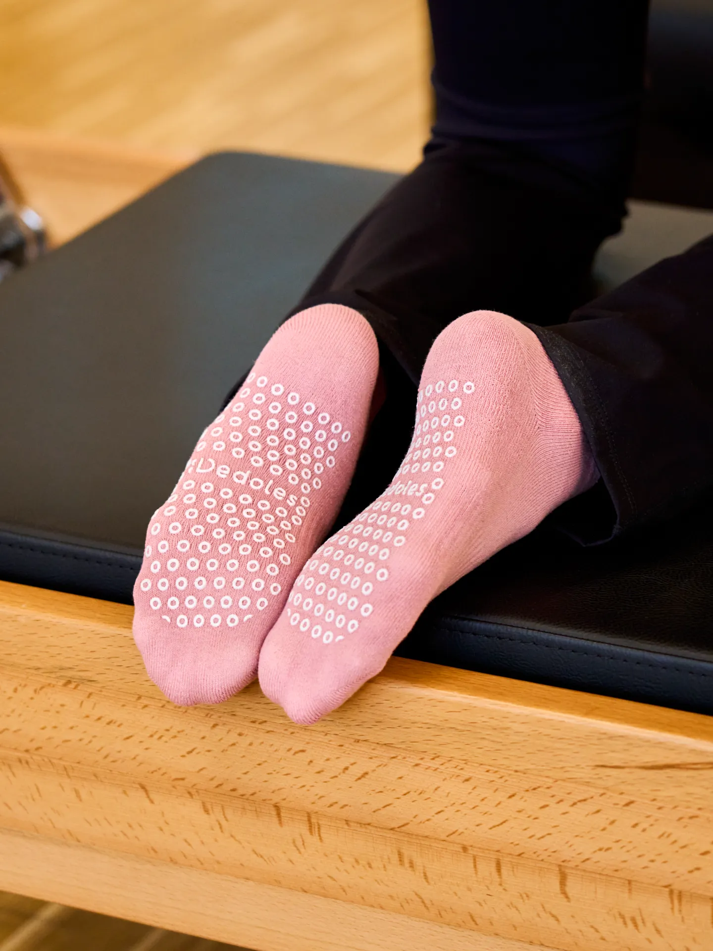 Starorůžové ponožky na jógu a pilates - Image 4