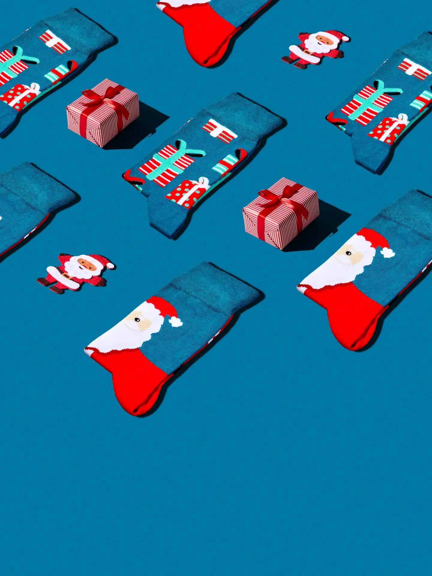 Veselé ponožky Santa a dárky - Image 2