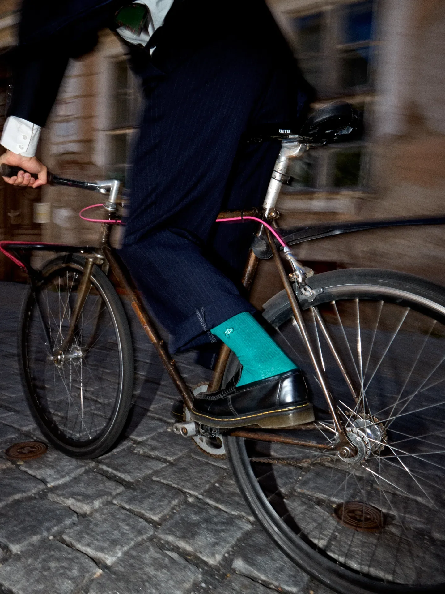 Středně vysoké žebrované ponožky Zelený cyklista - Image 2